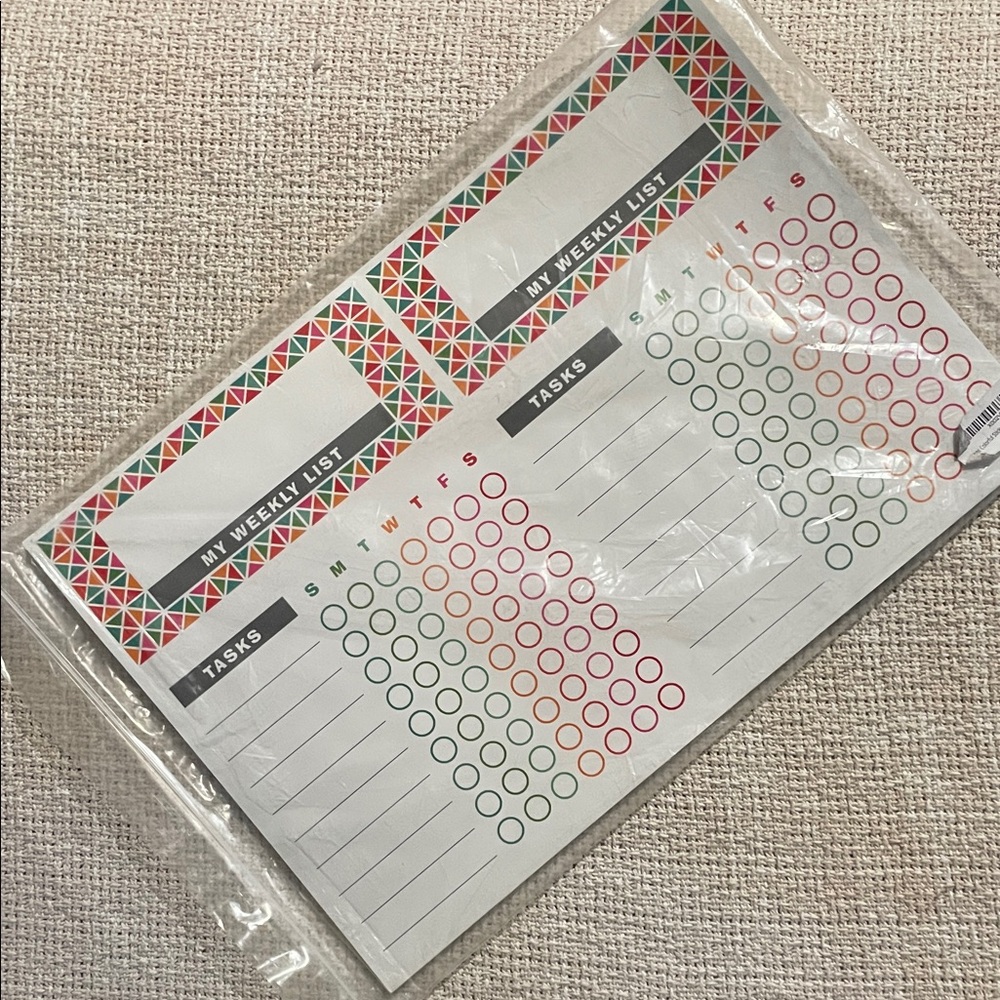 Weekly Planner with Geometric Design
